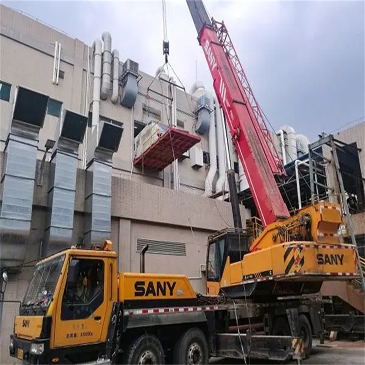 高坪租赁大型汽车吊，助力工程项目高效进行