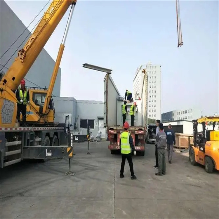 高坪如何找到附近的吊车救援服务